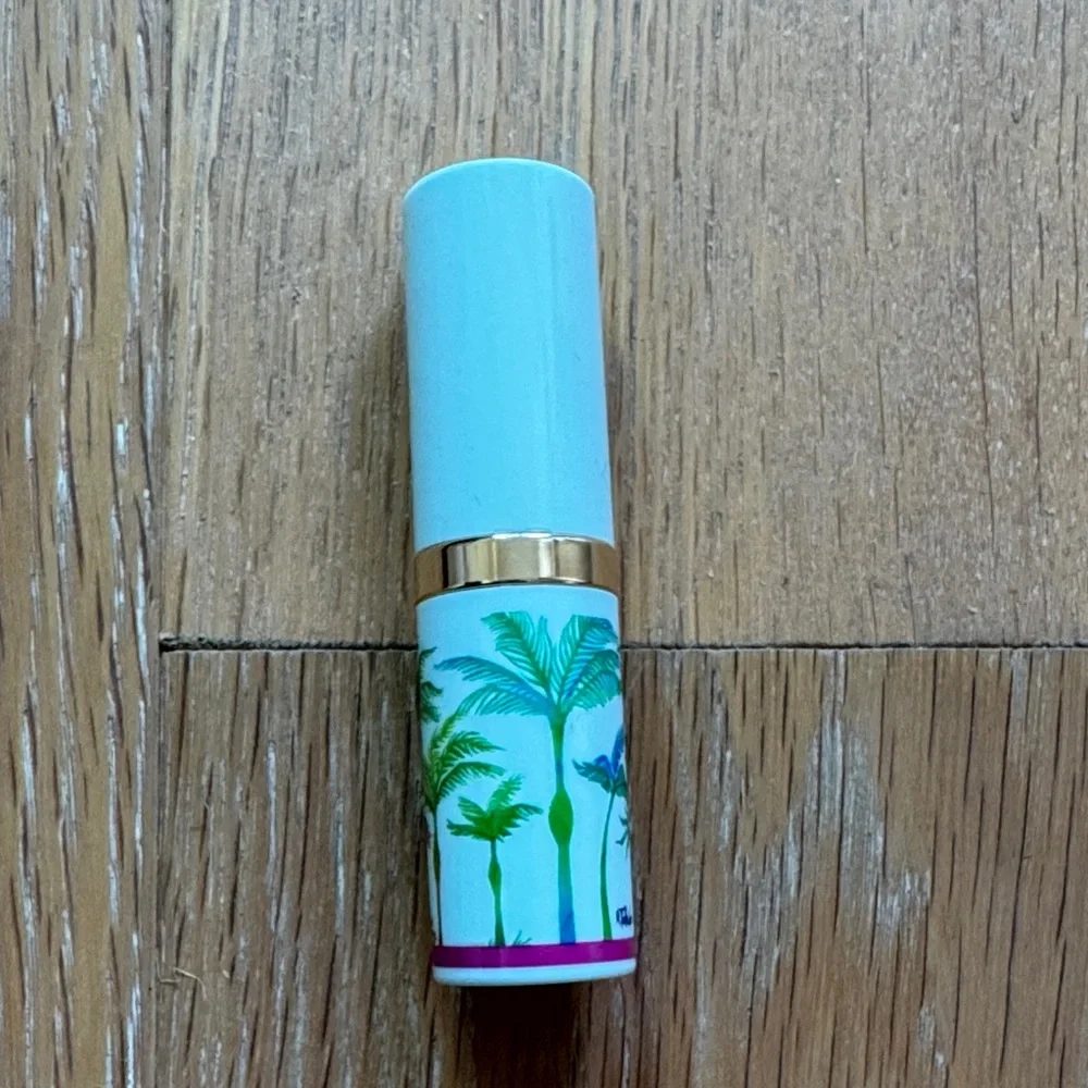 Estee Lauder Pure Color Envy Lipstick in Candy 223